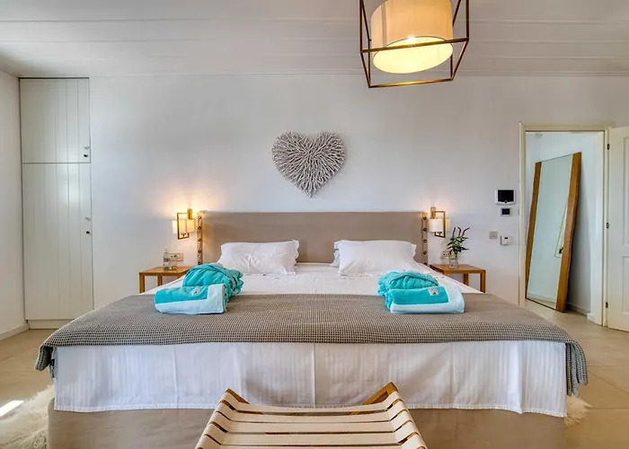 Grand Reve Paros 纳乌萨